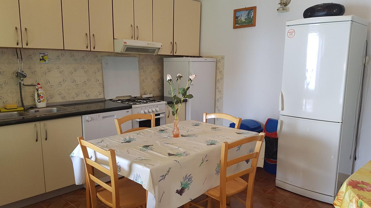 Teo I Ivana Appartamento Bogomolje